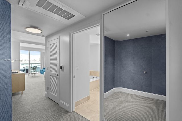 4401 Collins Ave 1709, Miami Beach, FL 33140