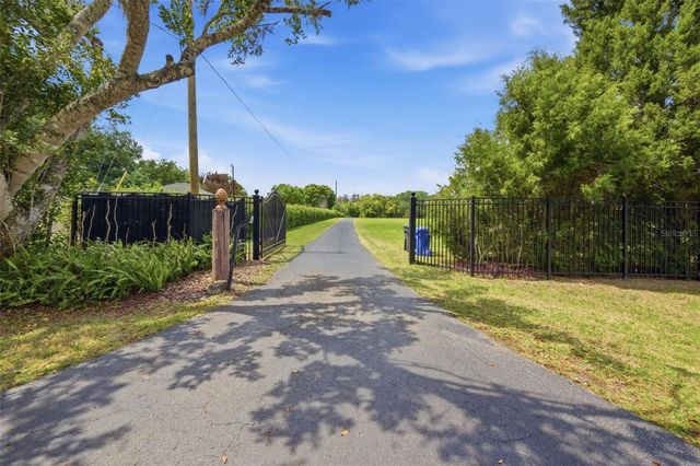 820 NEWBERGER ROAD, Lutz, FL 33549