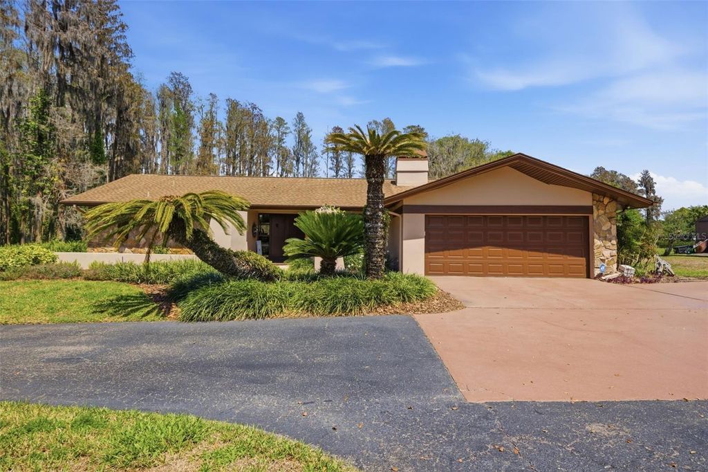 820 NEWBERGER ROAD, Lutz, FL 33549