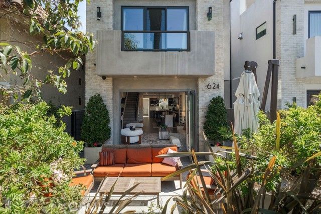 624 14th Street, Huntington Beach, CA 92648