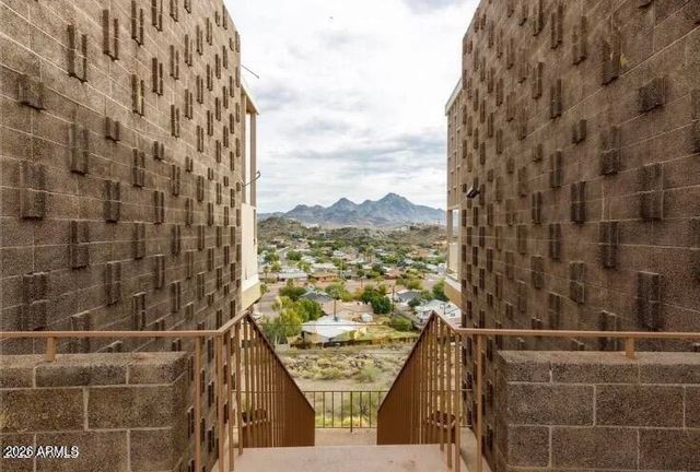 1057 E Butler Drive 4C, Phoenix, AZ 85020