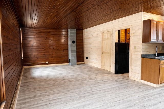 975 Newark Pond Road, Newark, VT 05871