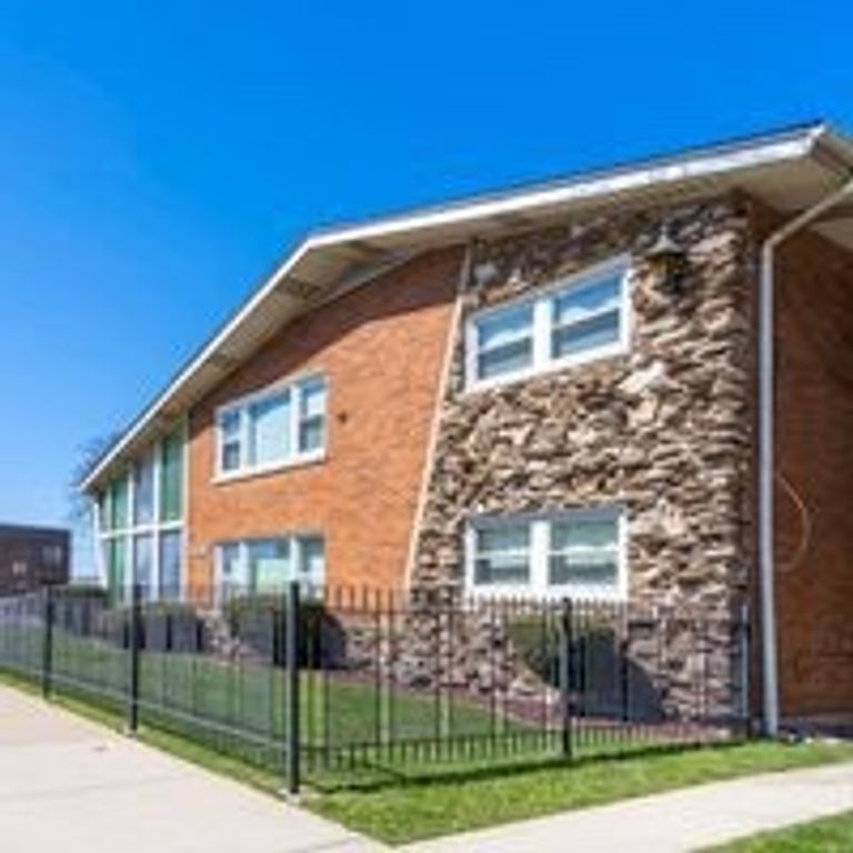 6324 W 63rd Street 4, Chicago, IL 60638