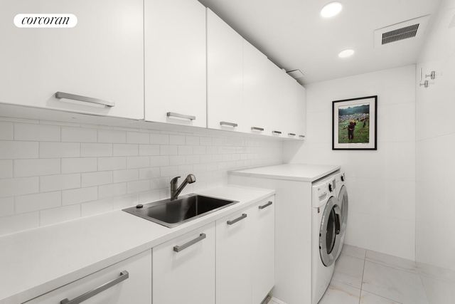 585 UNION Avenue TH, New York City, NY 11211