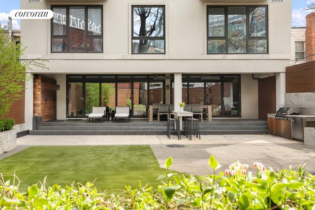 585 UNION Avenue TH, New York City, NY 11211