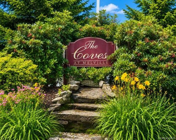 11 Morley Circle, Melville, NY 11747