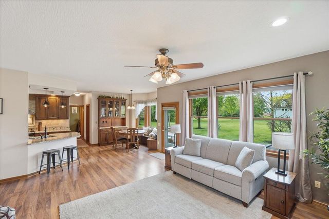 8870 Surrey Lane, Plain City, OH 43064