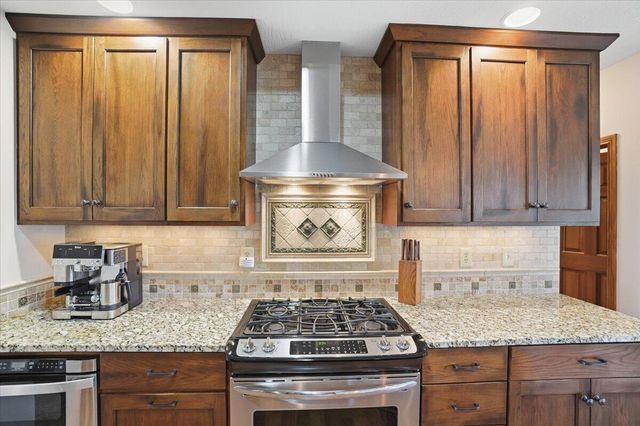 8870 Surrey Lane, Plain City, OH 43064