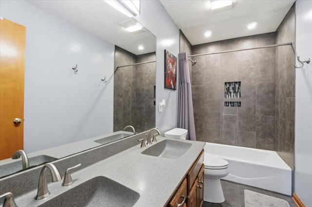 8870 Surrey Lane, Plain City, OH 43064