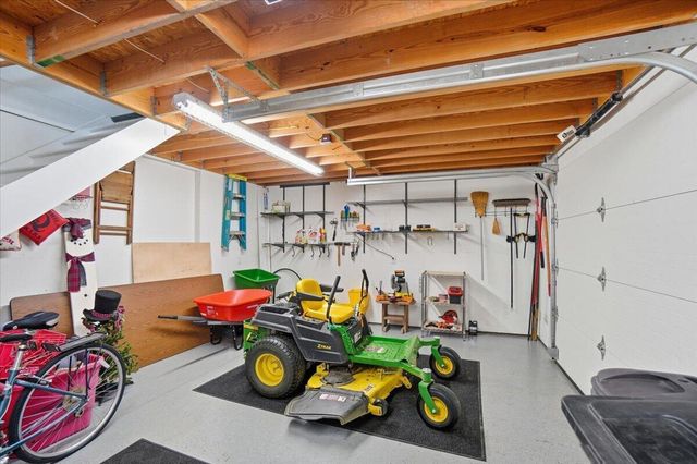 8870 Surrey Lane, Plain City, OH 43064