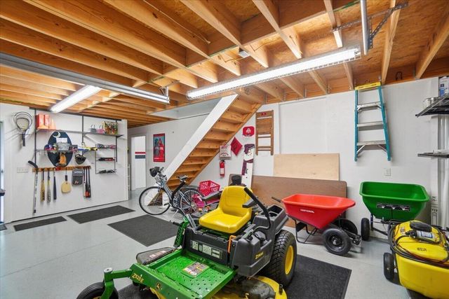 8870 Surrey Lane, Plain City, OH 43064