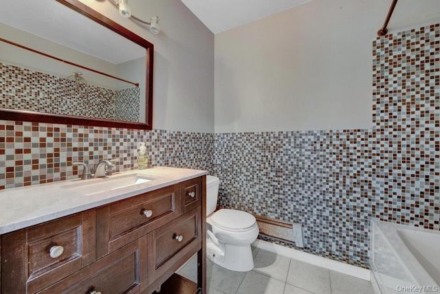 75 N Airmont Road, Suffern, NY 10901