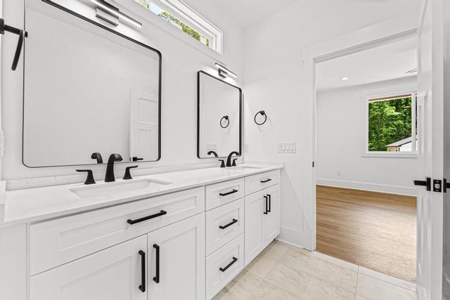 100 plum Street, Westminster, SC 29693
