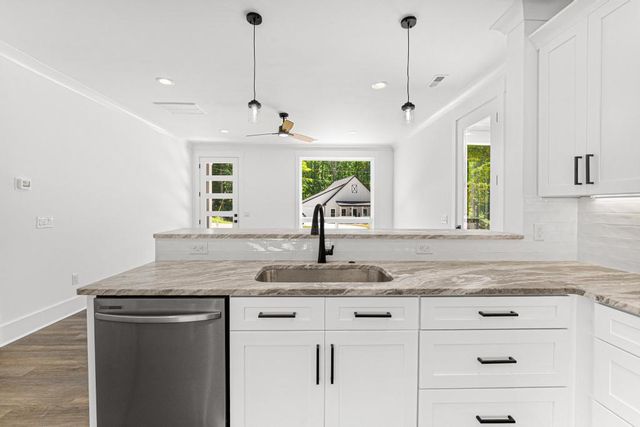 100 plum Street, Westminster, SC 29693