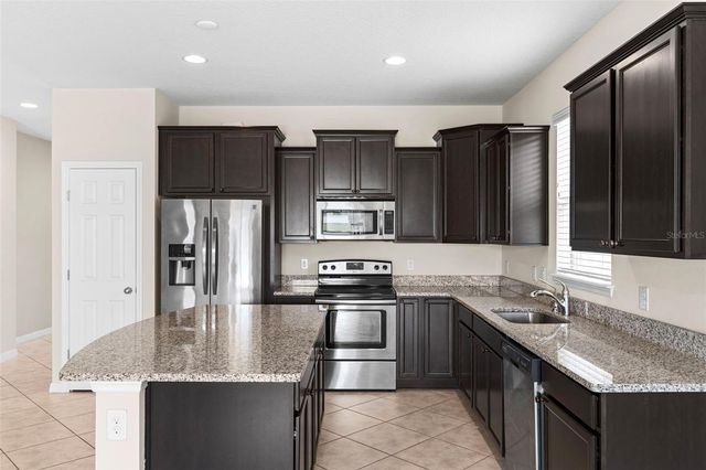 8933 HINSDALE HEIGHTS DRIVE, Polk City, FL 33868