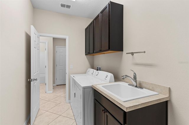 8933 HINSDALE HEIGHTS DRIVE, Polk City, FL 33868