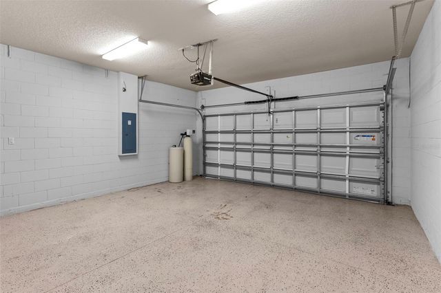 8933 HINSDALE HEIGHTS DRIVE, Polk City, FL 33868