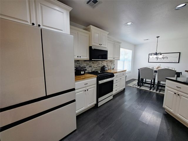 10203 N 119th East Avenue, Owasso, OK 74055