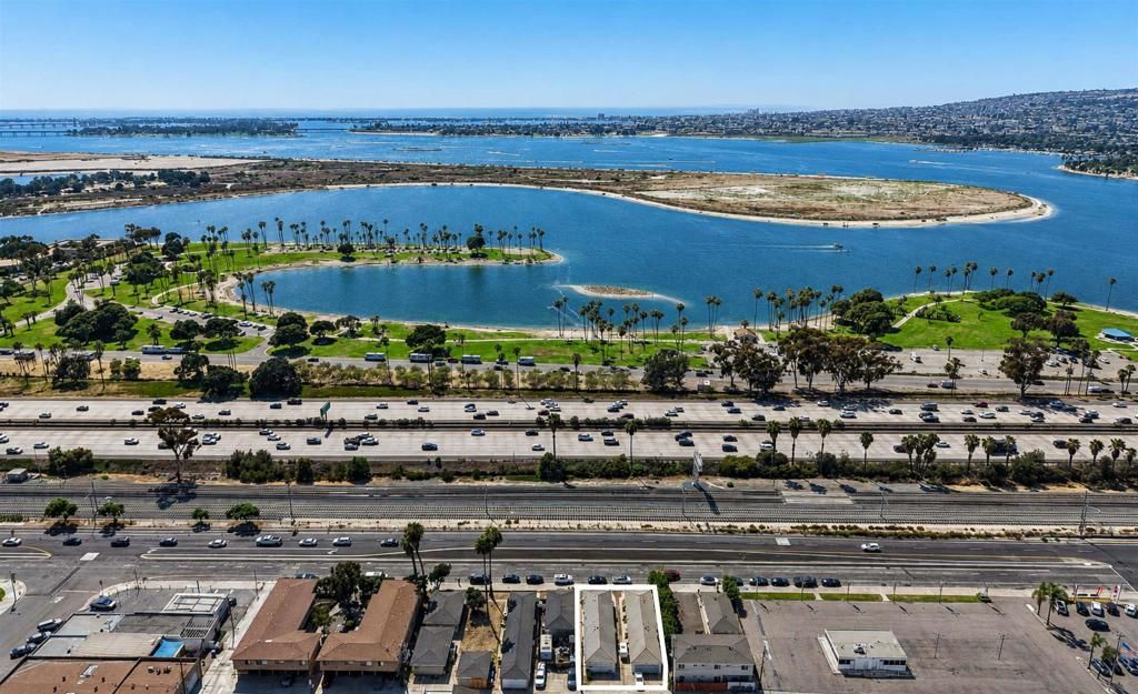2059 65 Morena Blvd, San Diego, CA 92110 — exterior