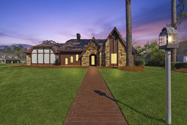 200 Greenwood Pl, Hattiesburg, MS 39402