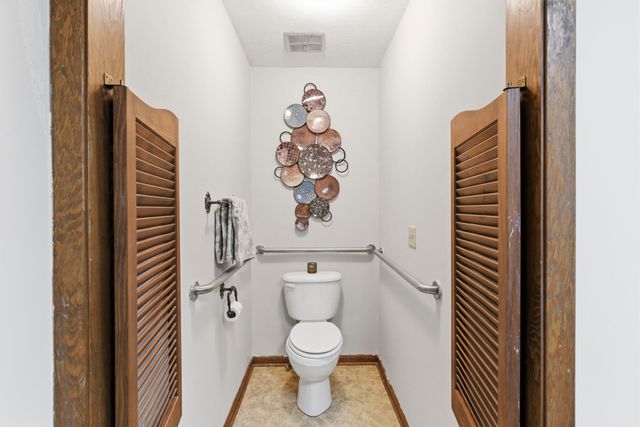 200 Greenwood Pl, Hattiesburg, MS 39402