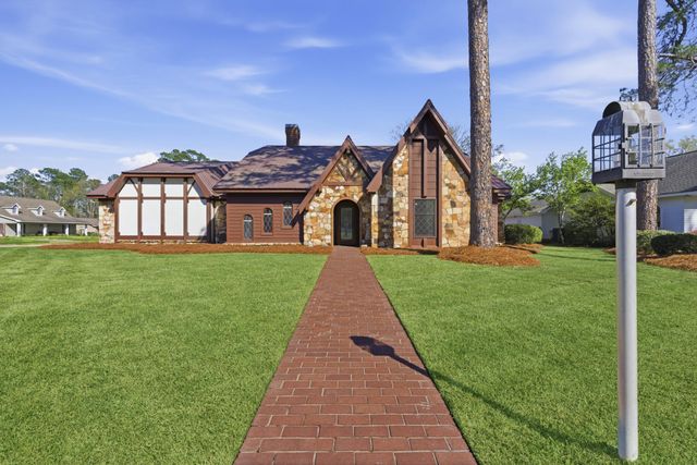 200 Greenwood Pl, Hattiesburg, MS 39402