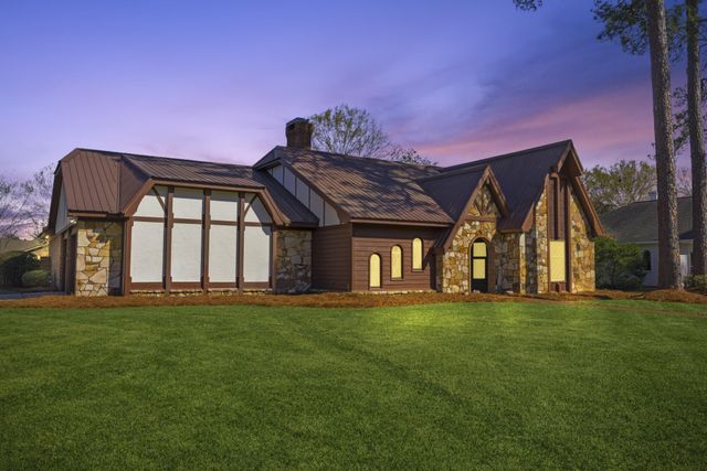 200 Greenwood Pl, Hattiesburg, MS 39402