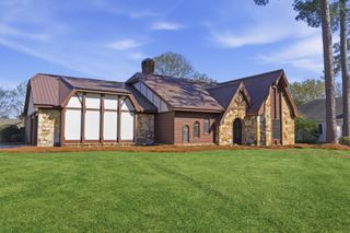 200 Greenwood Pl, Hattiesburg, MS 39402