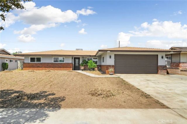 9846 Tamarind Avenue, Bloomington, CA 92316