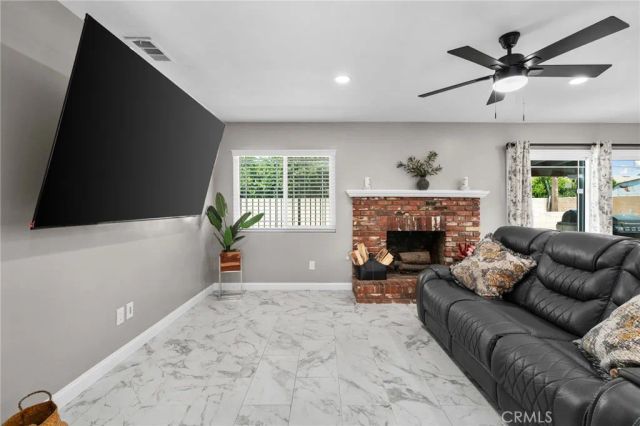 9846 Tamarind Avenue, Bloomington, CA 92316