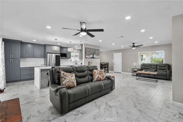 9846 Tamarind Avenue, Bloomington, CA 92316