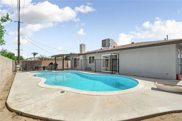 9846 Tamarind Avenue, Bloomington, CA 92316