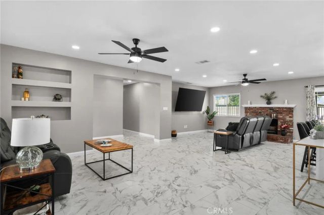 9846 Tamarind Avenue, Bloomington, CA 92316