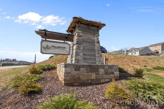 209 Marathon Lane, Candler, NC 28715