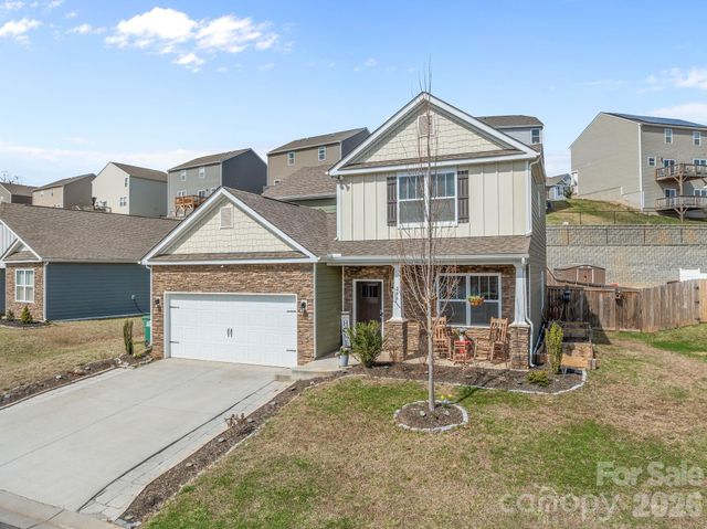 209 Marathon Lane, Candler, NC 28715