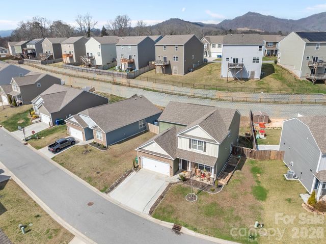 209 Marathon Lane, Candler, NC 28715