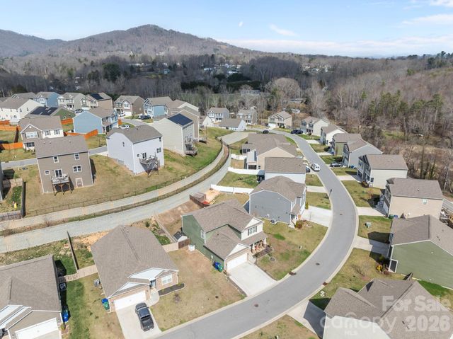 209 Marathon Lane, Candler, NC 28715