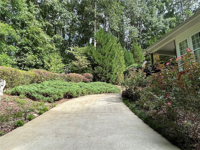 4048 Landmark Drive, Douglasville, GA 30135