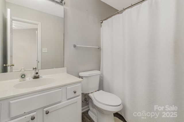 9562 Littleleaf Drive, Charlotte, NC 28215
