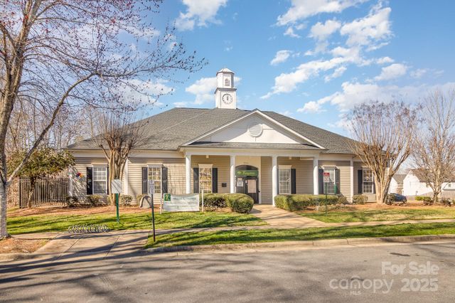 9562 Littleleaf Drive, Charlotte, NC 28215