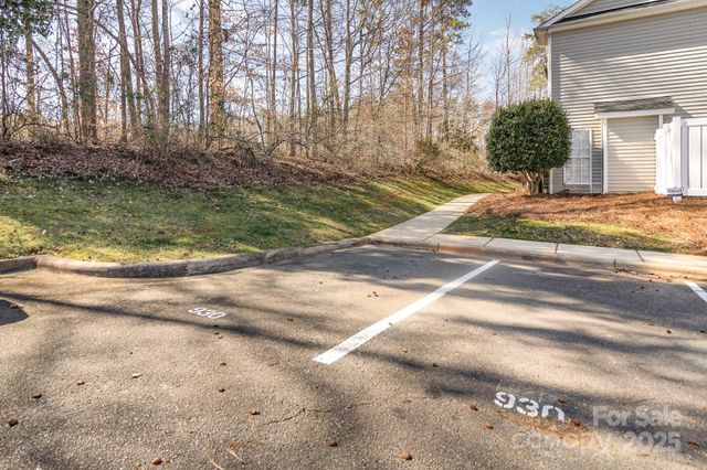 9562 Littleleaf Drive, Charlotte, NC 28215