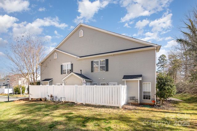 9562 Littleleaf Drive, Charlotte, NC 28215