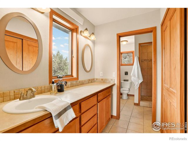 575 Bulwark Ridge Drive, Glen Haven, CO 80532