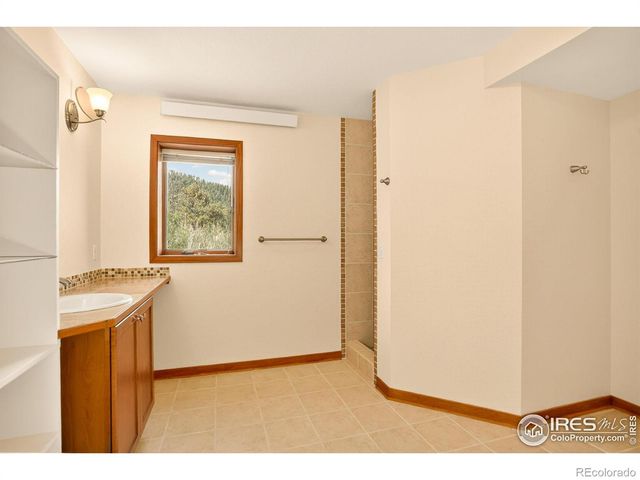 575 Bulwark Ridge Drive, Glen Haven, CO 80532