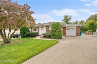 3553 Cedardale Court, Toledo, OH 43623