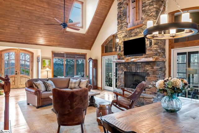 511 Palmer Way, Sunset, SC 29685