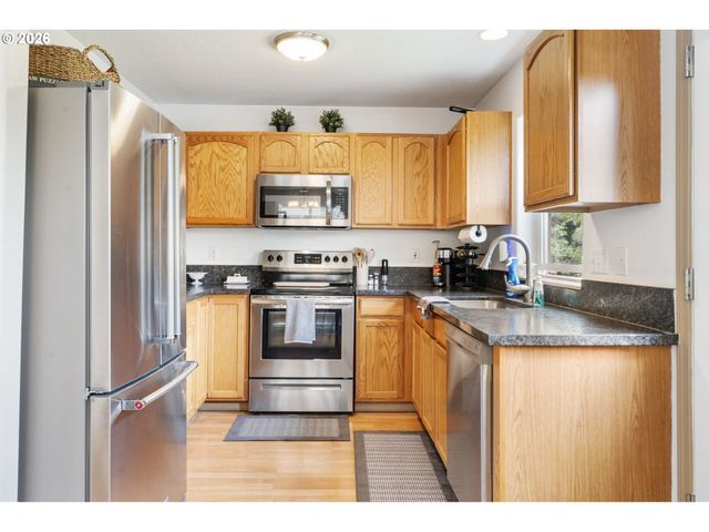 8253 N BLISS St, Portland, OR 97203