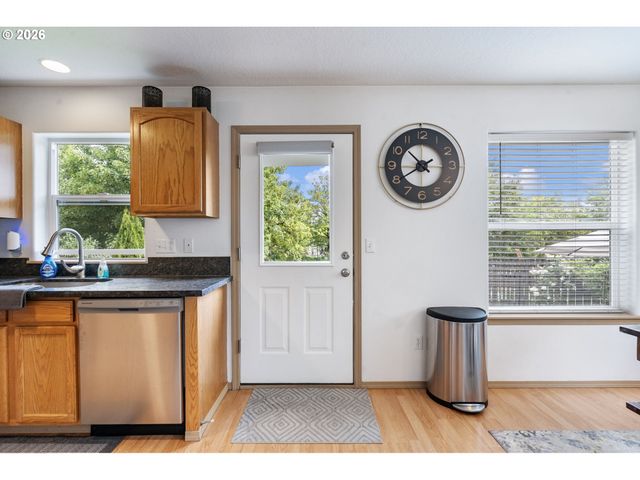 8253 N BLISS St, Portland, OR 97203