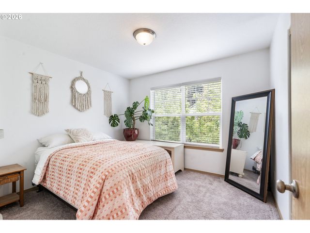 8253 N BLISS St, Portland, OR 97203