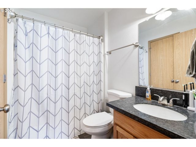 8253 N BLISS St, Portland, OR 97203